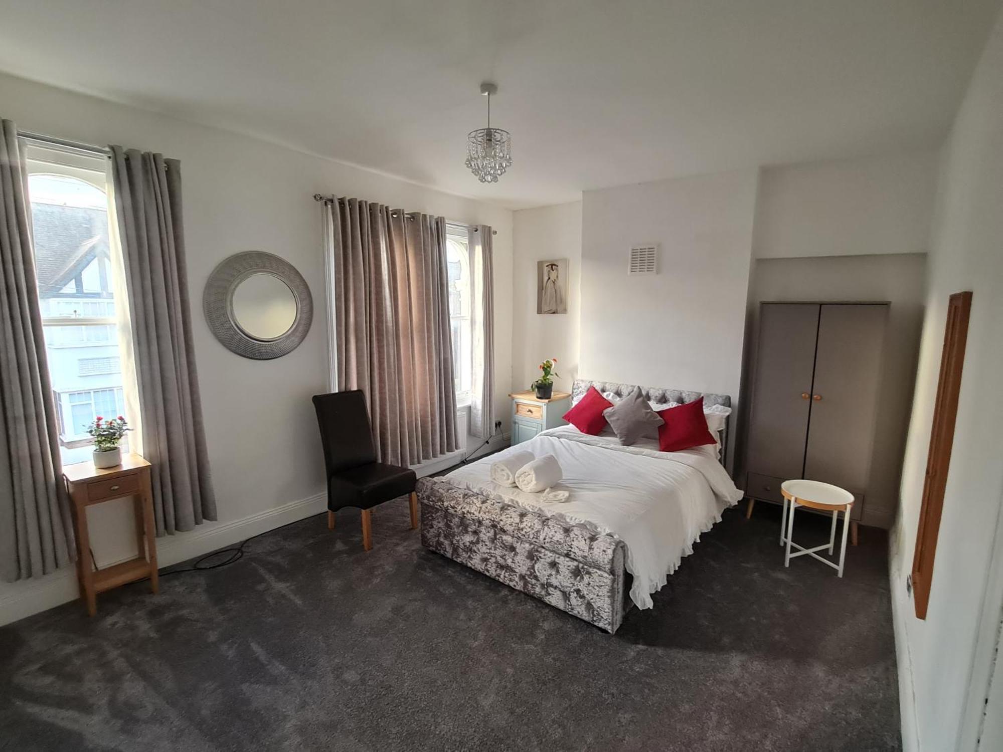 3-Bed House In London Self-Contained In Ladywell Villa ภายนอก รูปภาพ